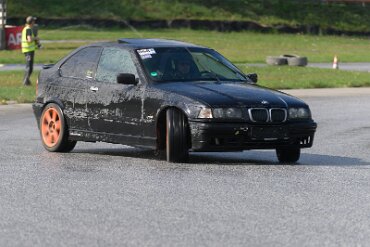 BMW 3er (E36) Compact schwarz