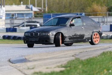 BMW 3er (E36) Compact schwarz