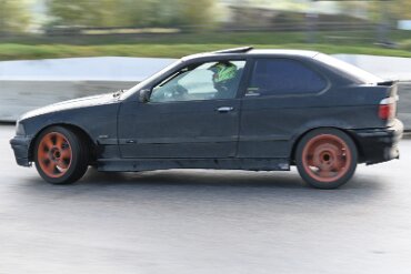 BMW 3er (E36) Compact schwarz