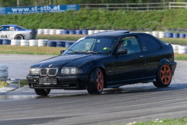 BMW 3er (E36) Compact schwarz