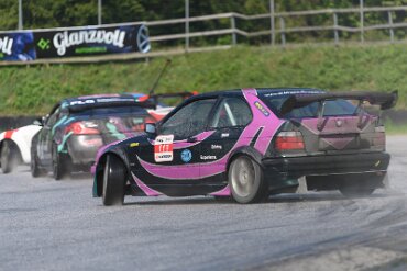 BMW 3er (E36) Compact schwarz-pink Heckansicht