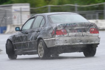 BMW 3er (E46) Limousine schwarz-grau Heckansicht