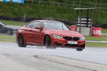 BMW M4 (F82) Coupé orange
