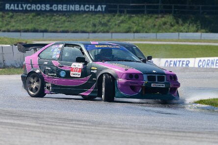 BMW 3er (E36) Compact schwarz im pink-schwarzen Design