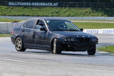 BMW 3er (E46) Limousine schwarz