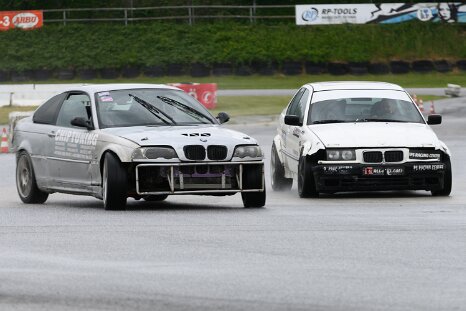 15. Mai 2026, PS Racing Center Greinbach Leichter Regen bot ideale Driftbedingungen und stellte präzise Fahrzeugkontrolle in den Mittelpunkt.